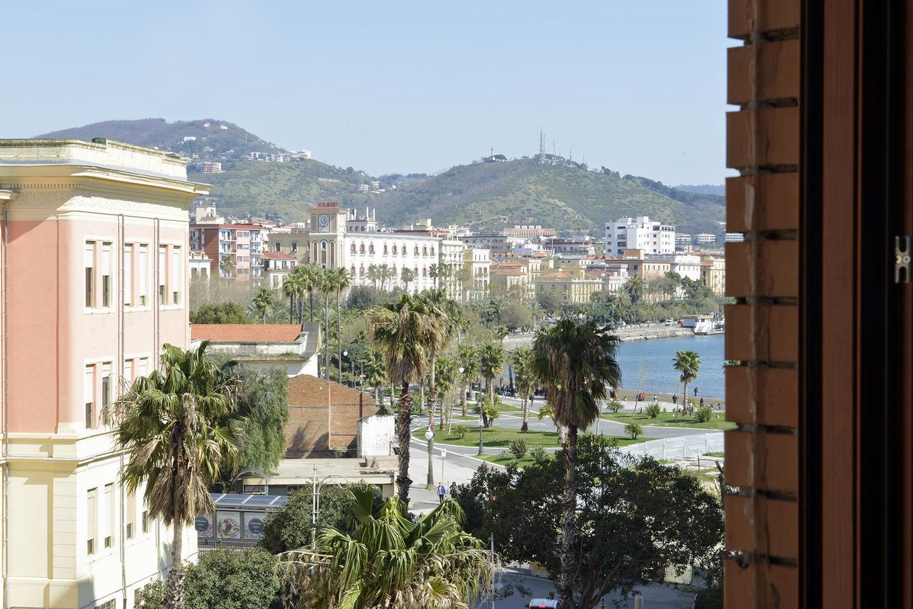 Fronte Del Porto Bed & Breakfast Salerno Exterior photo